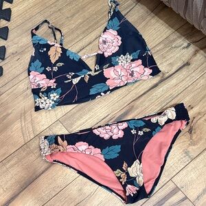 Billabong Pink Floral Swim Top and bottom bikini with Teal Leaf Accents